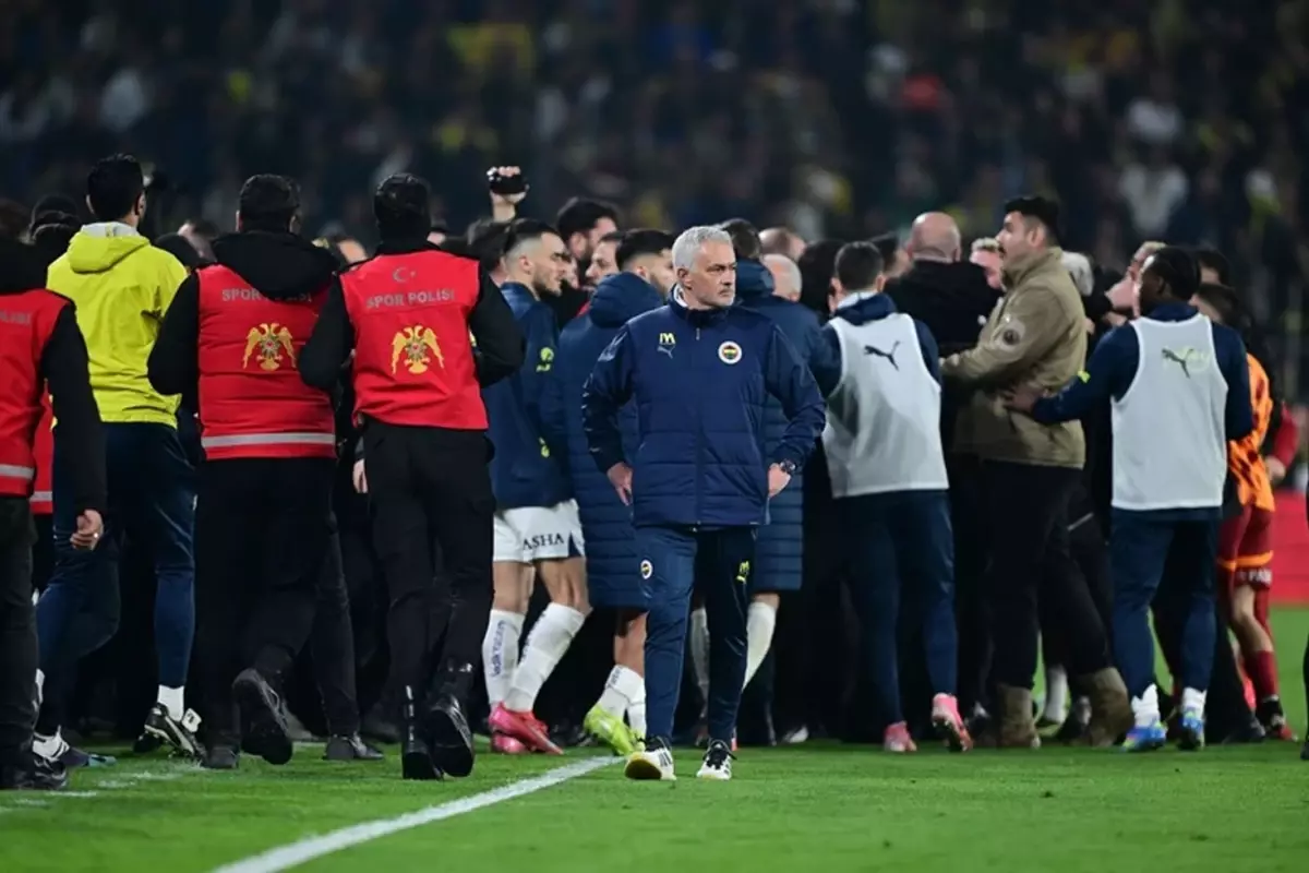 Olaylı derbide yeni gelişme! Galatasaray’ın iki yıldızı da ceza aldı