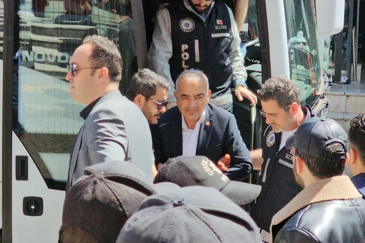 Eski CHP’li belediye başkanına ev hapsi cezası
